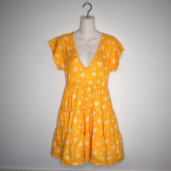 Urban Outfitters Babydoll Dress Sz S Tiered Floral Mini Stretchy 90s Cottagecore - Picture 1 of 16
